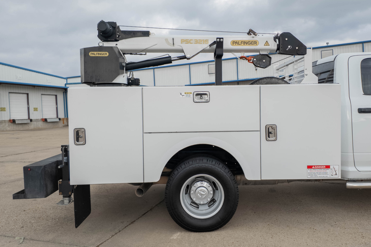 RAM 3500 Crew Cab 4WD DRW 2024