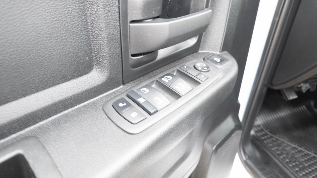 RAM 3500 Crew Cab 4WD DRW 2024