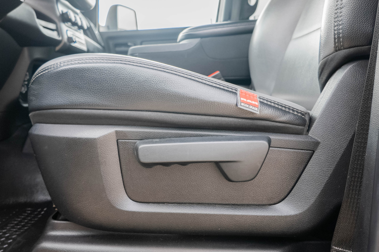 RAM 3500 Crew Cab 4WD DRW 2024