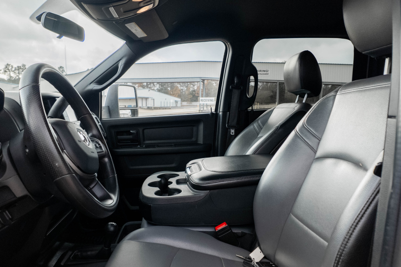 RAM 3500 Crew Cab 4WD DRW 2024