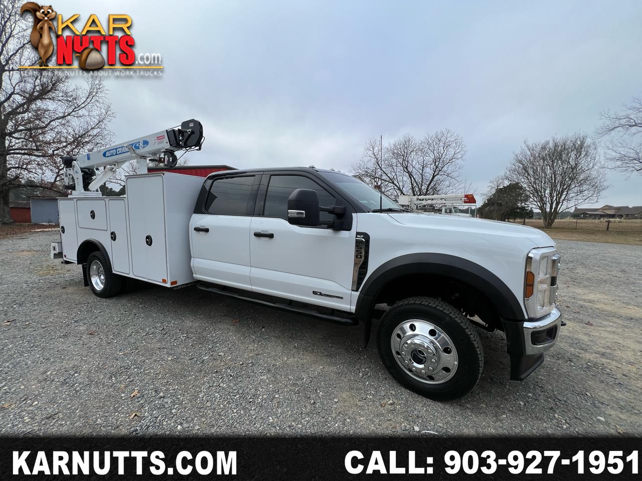 2024 Ford F-550 SERVICE BODY WITH CRANE