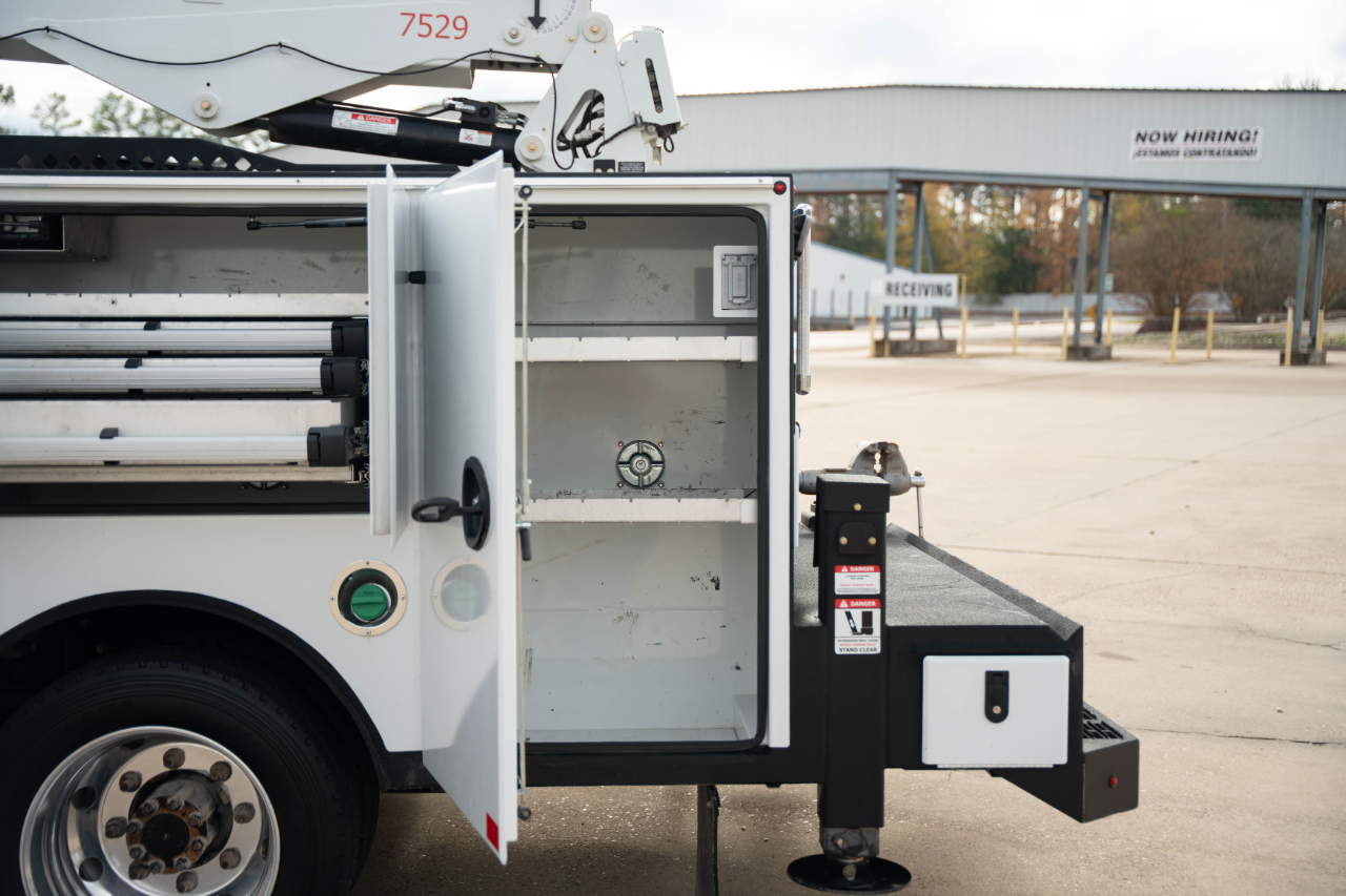 Chevrolet Silverado Medium Duty  2022