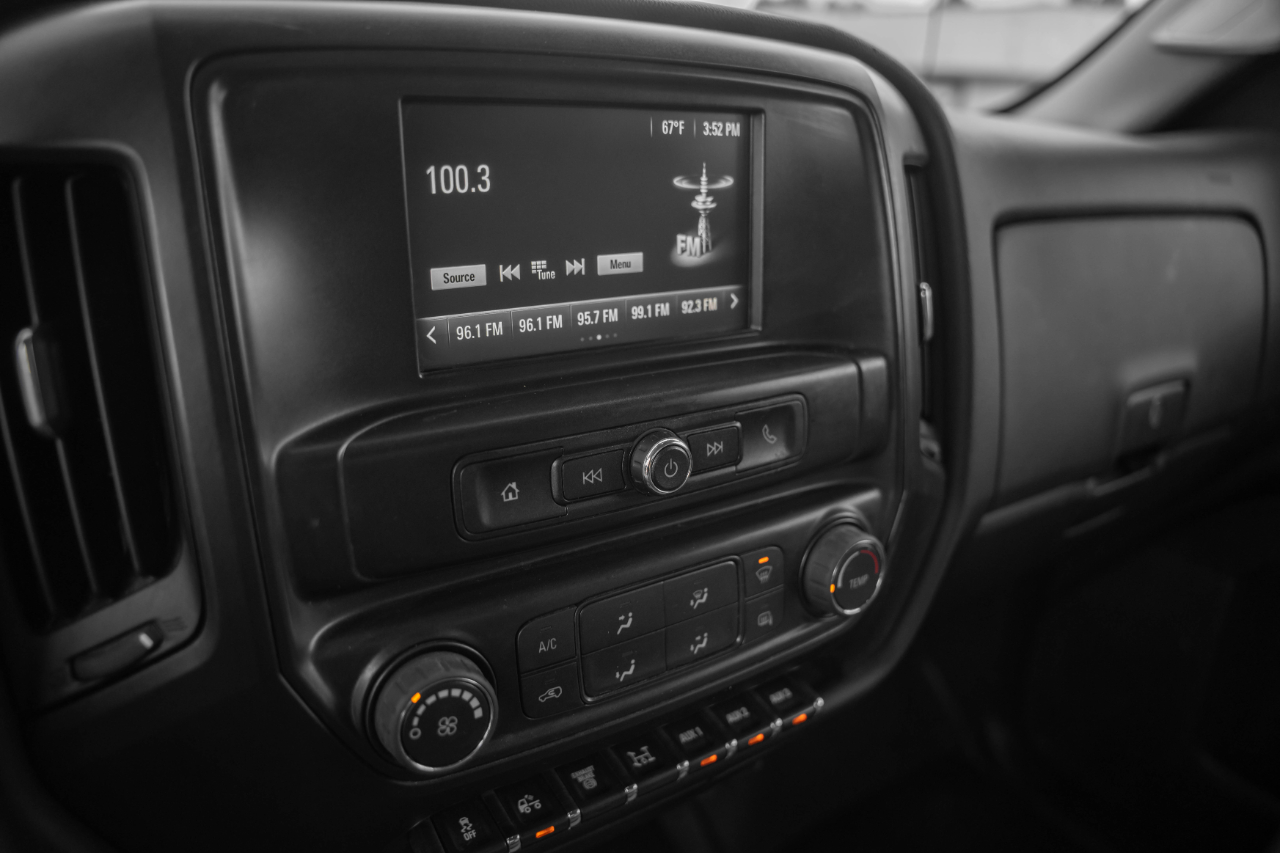 Chevrolet Silverado Medium Duty  2022