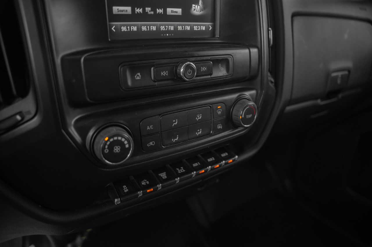 Chevrolet Silverado Medium Duty  2022