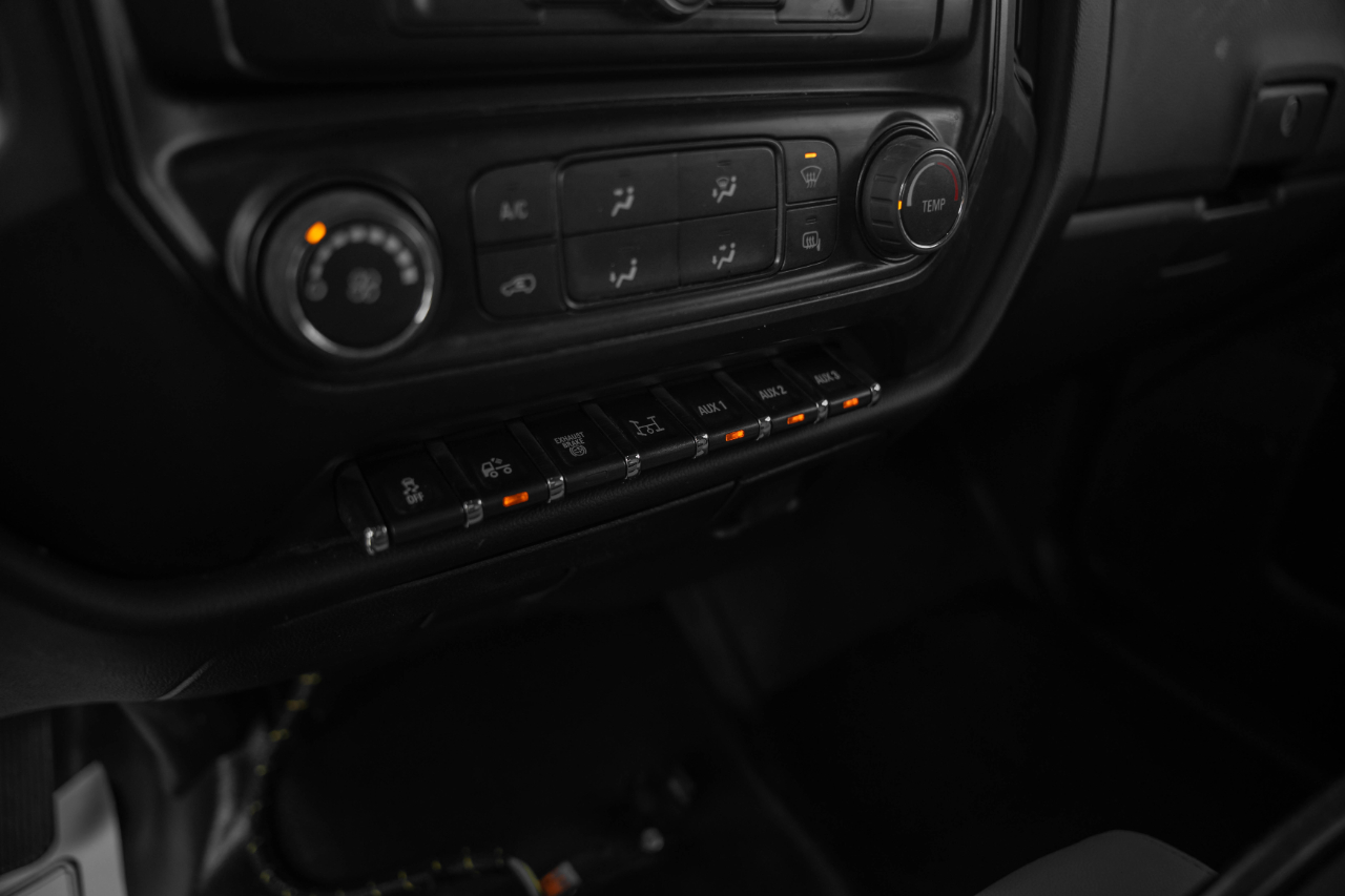 Chevrolet Silverado Medium Duty  2022