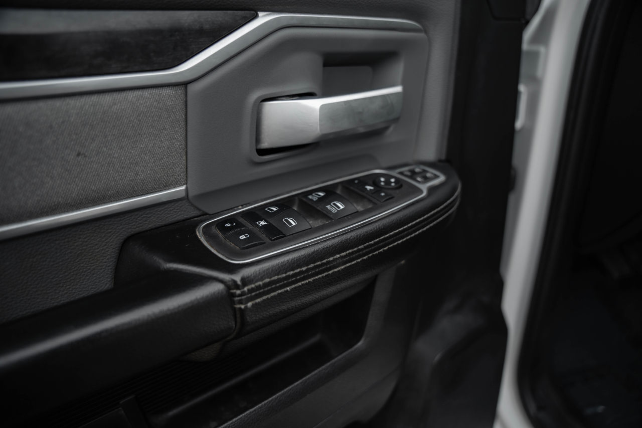 RAM 2500 Tradesman Crew Cab LWB 4WD 2023