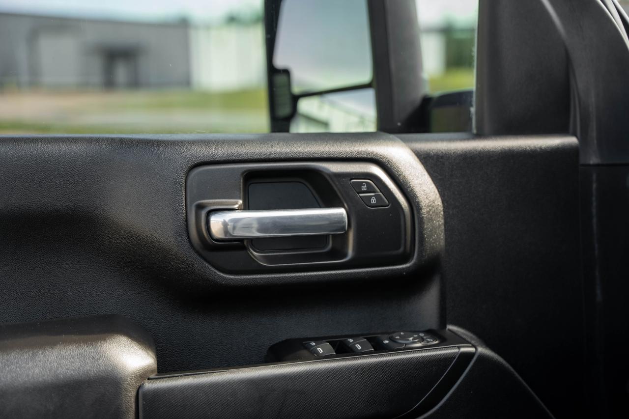 Chevrolet Silverado 3500HD Work Truck Crew Cab 4WD 2022