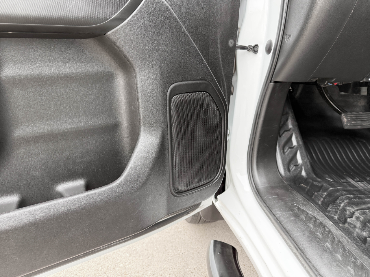 Chevrolet Silverado 3500HD Work Truck Crew Cab 4WD 2023