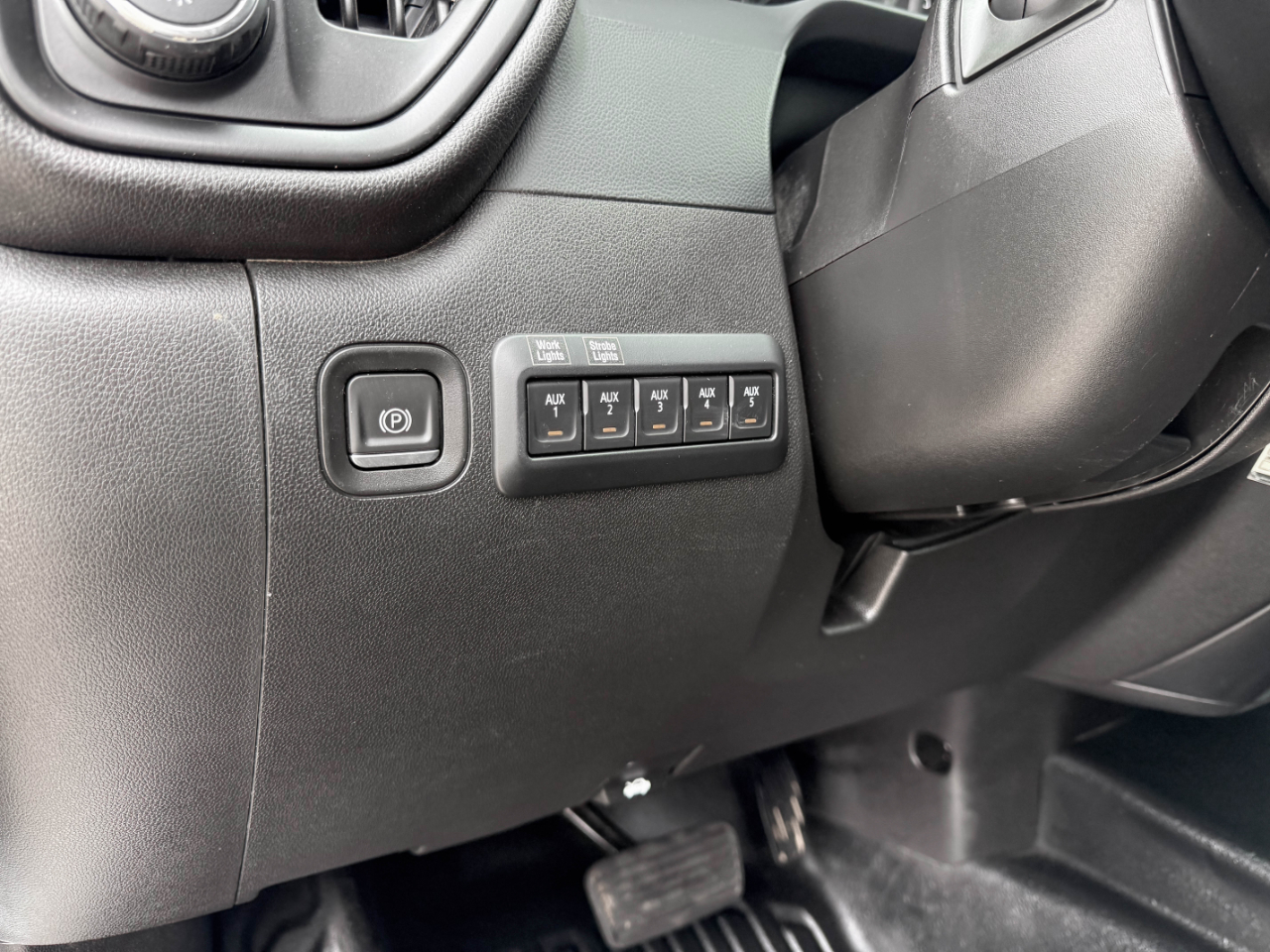 Chevrolet Silverado 3500HD Work Truck Crew Cab 4WD 2023