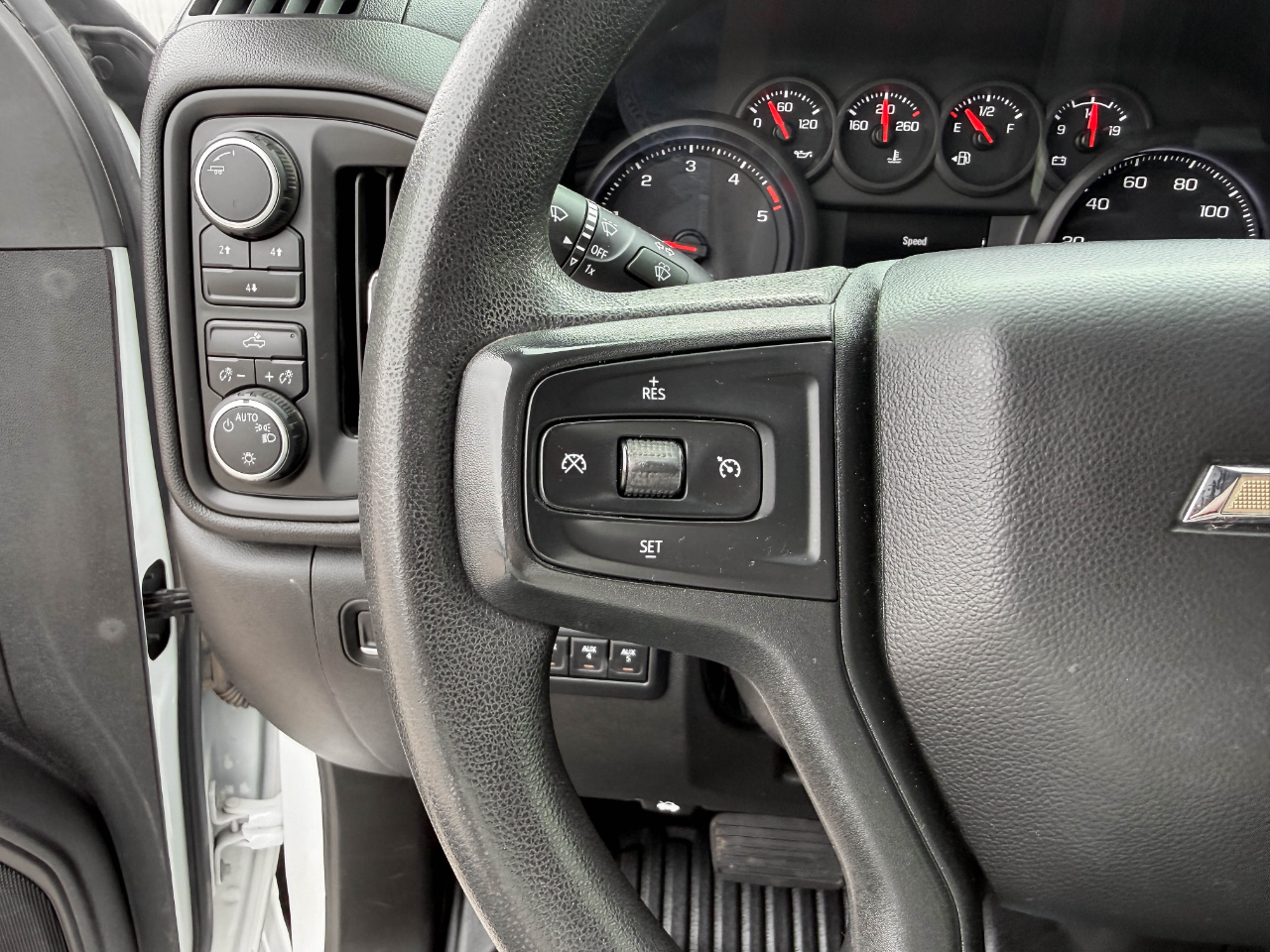 Chevrolet Silverado 3500HD Work Truck Crew Cab 4WD 2023