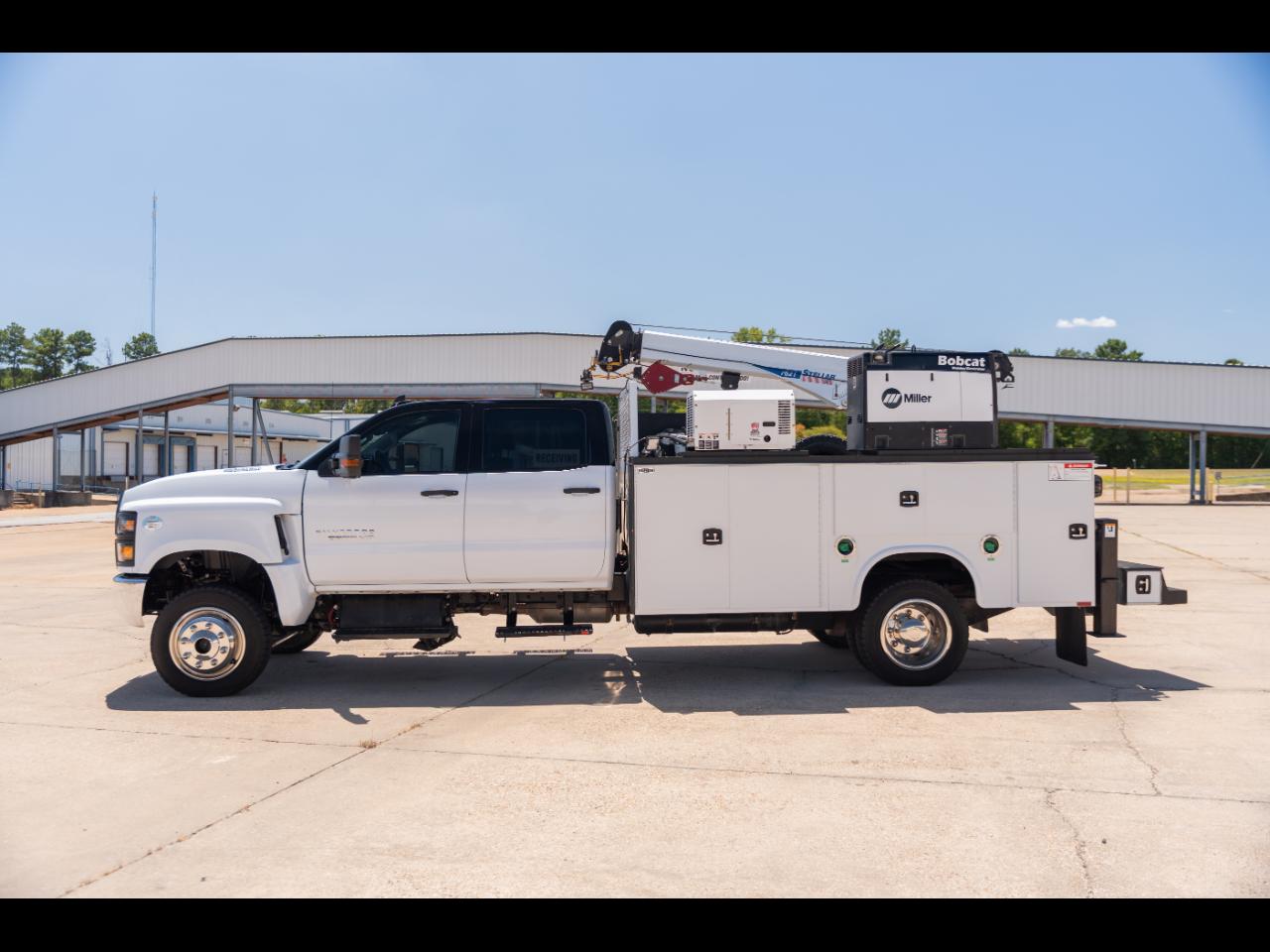 2022 Chevrolet Silverado Medium Duty Work Truck Crew Cab 4WD