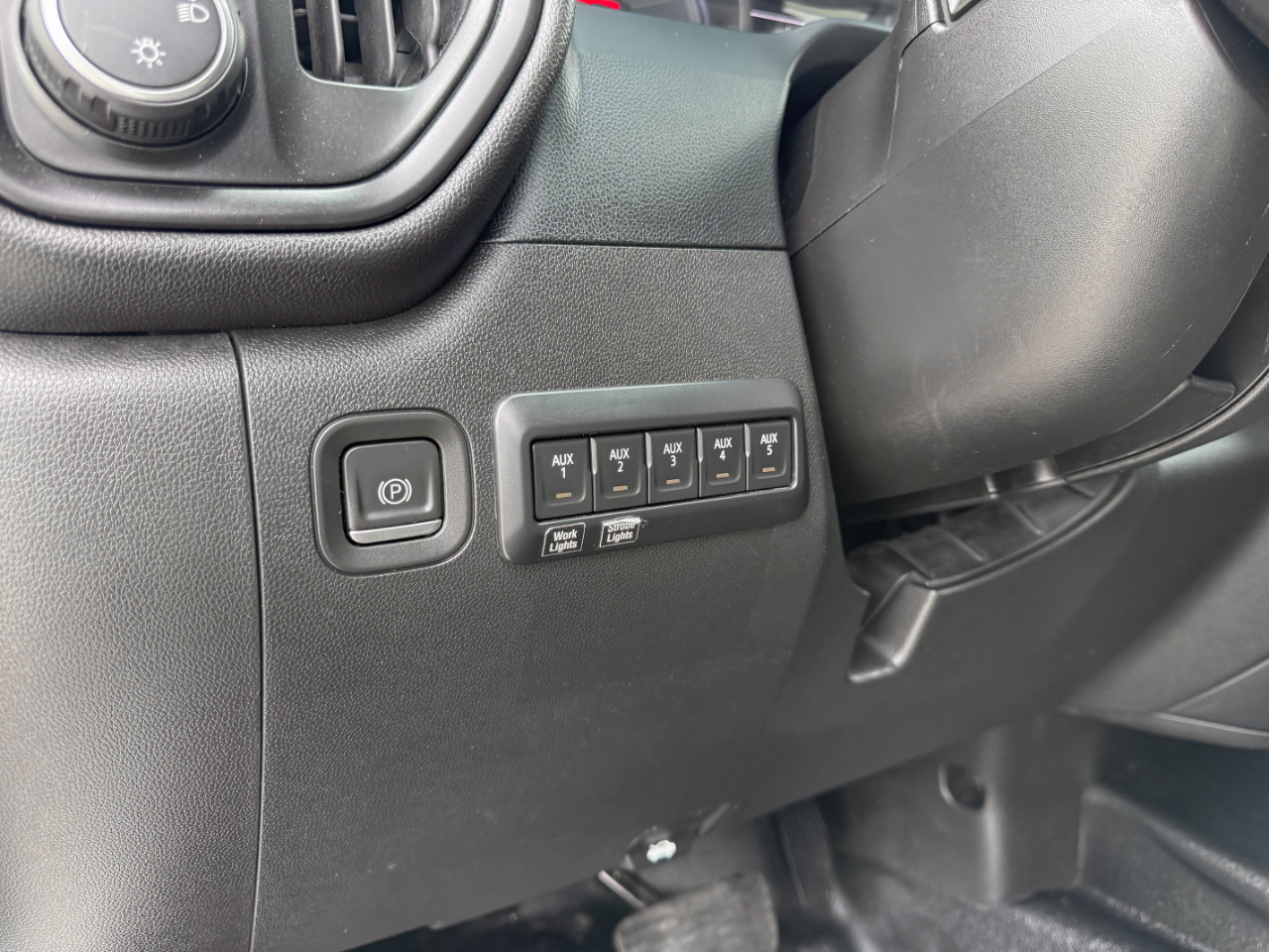 Chevrolet Silverado 3500HD Work Truck Crew Cab 4WD 2023