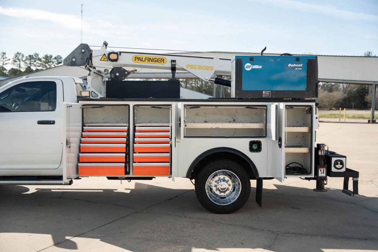 RAM 5500 Regular Cab 4WD DRW 2022