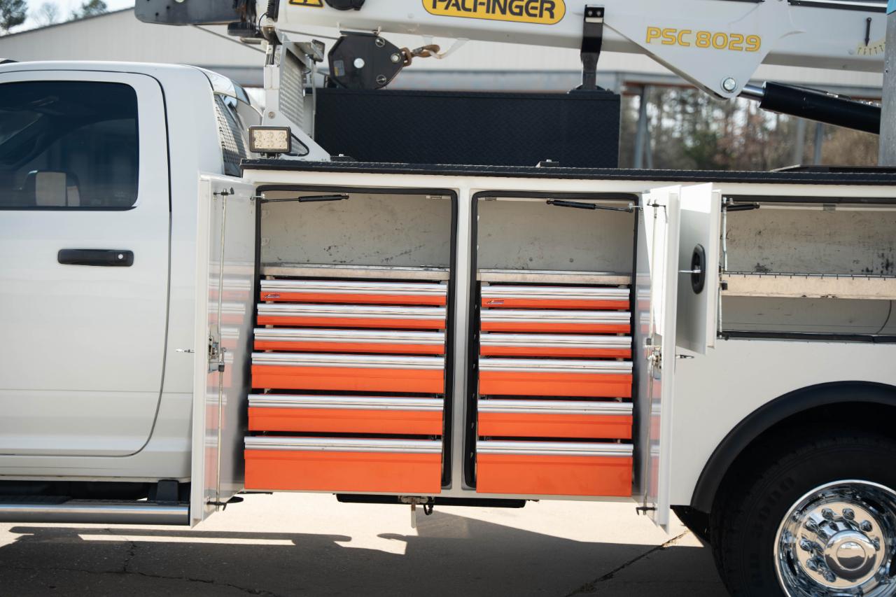 RAM 5500 Regular Cab 4WD DRW 2022