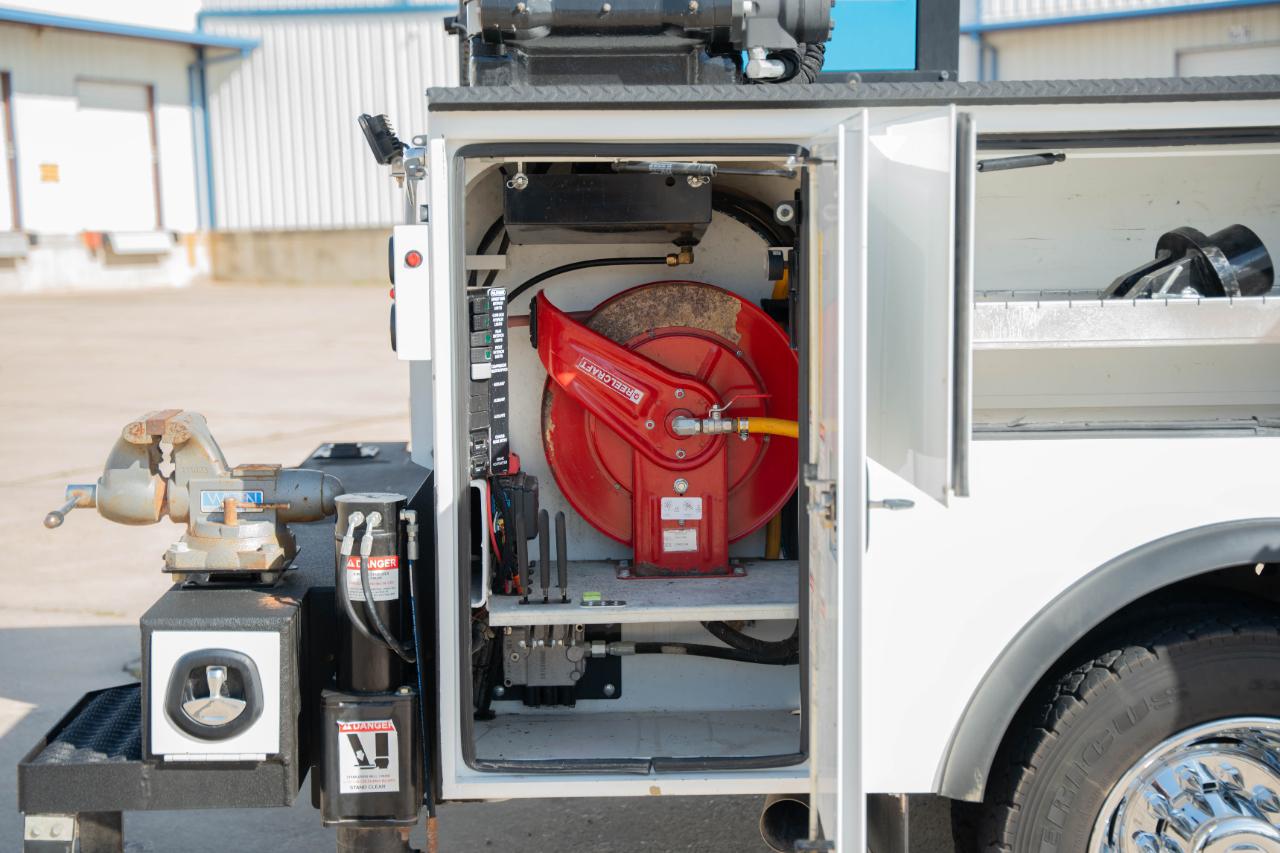 RAM 5500 Regular Cab 4WD DRW 2022