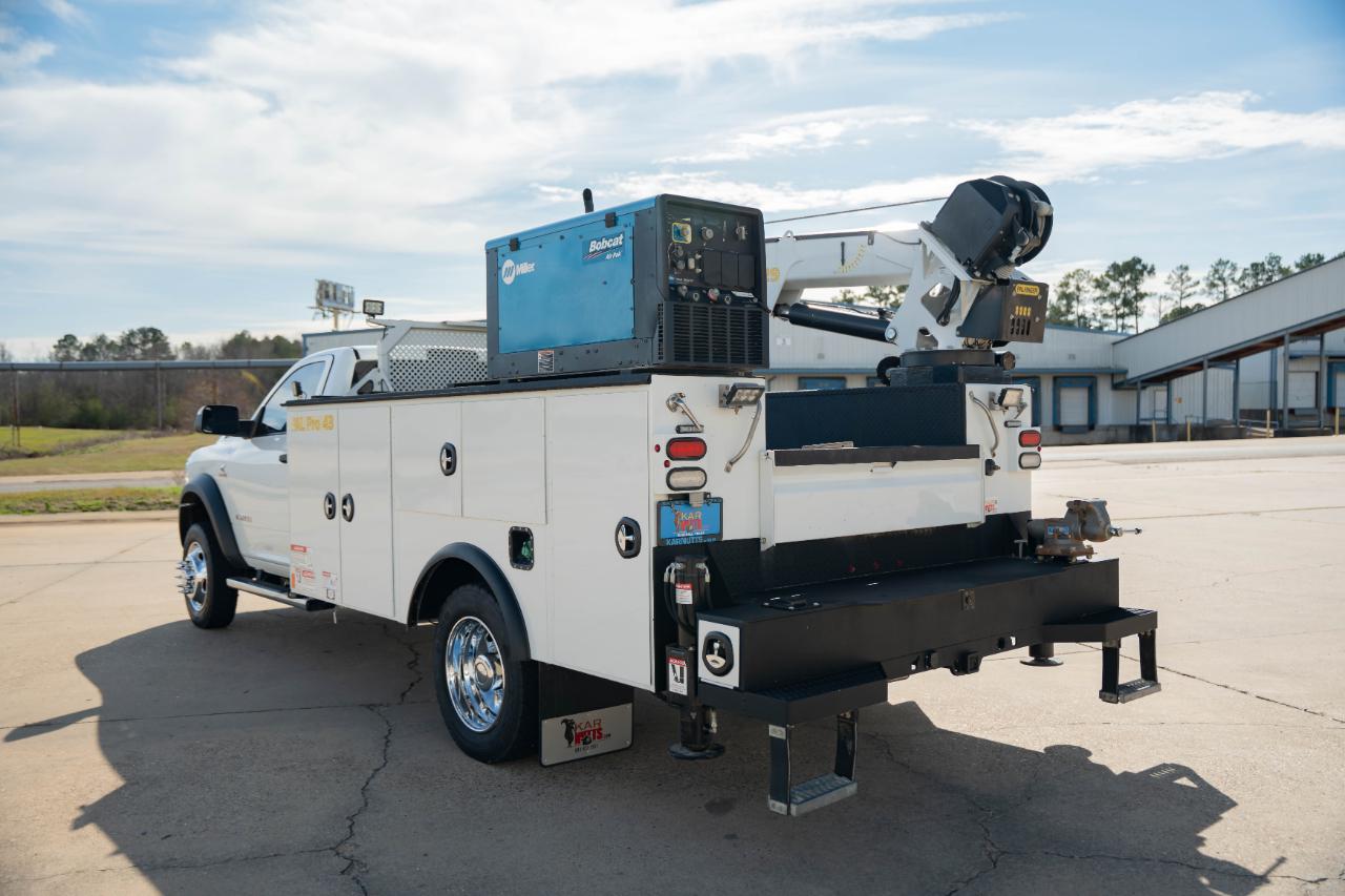 RAM 5500 Regular Cab 4WD DRW 2022