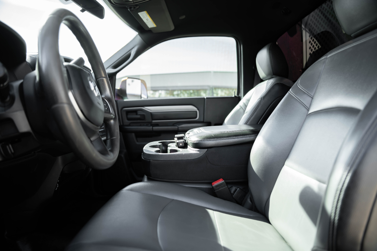 RAM 5500 Regular Cab 4WD DRW 2022