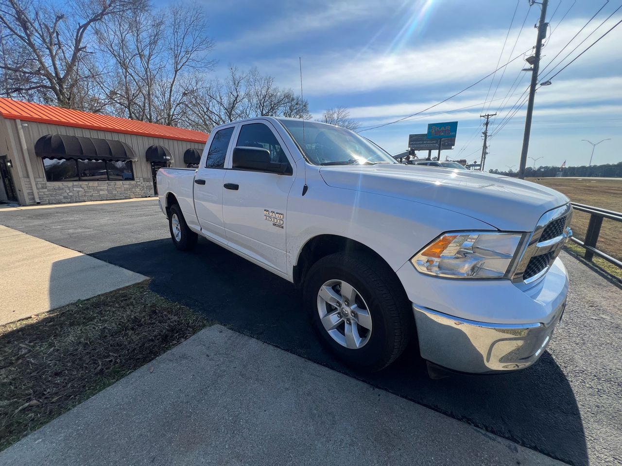 RAM 1500 Classic Tradesman Quad Cab 4WD 2023