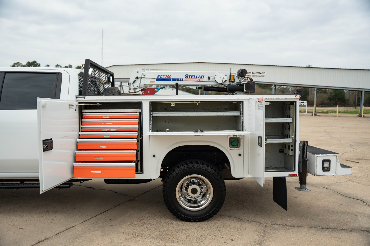 Chevrolet Silverado 3500HD Work Truck Crew Cab 4WD 2023