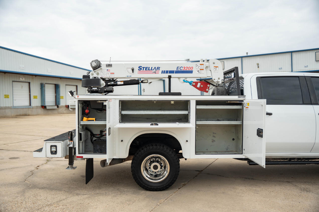 Chevrolet Silverado 3500HD Work Truck Crew Cab 4WD 2023