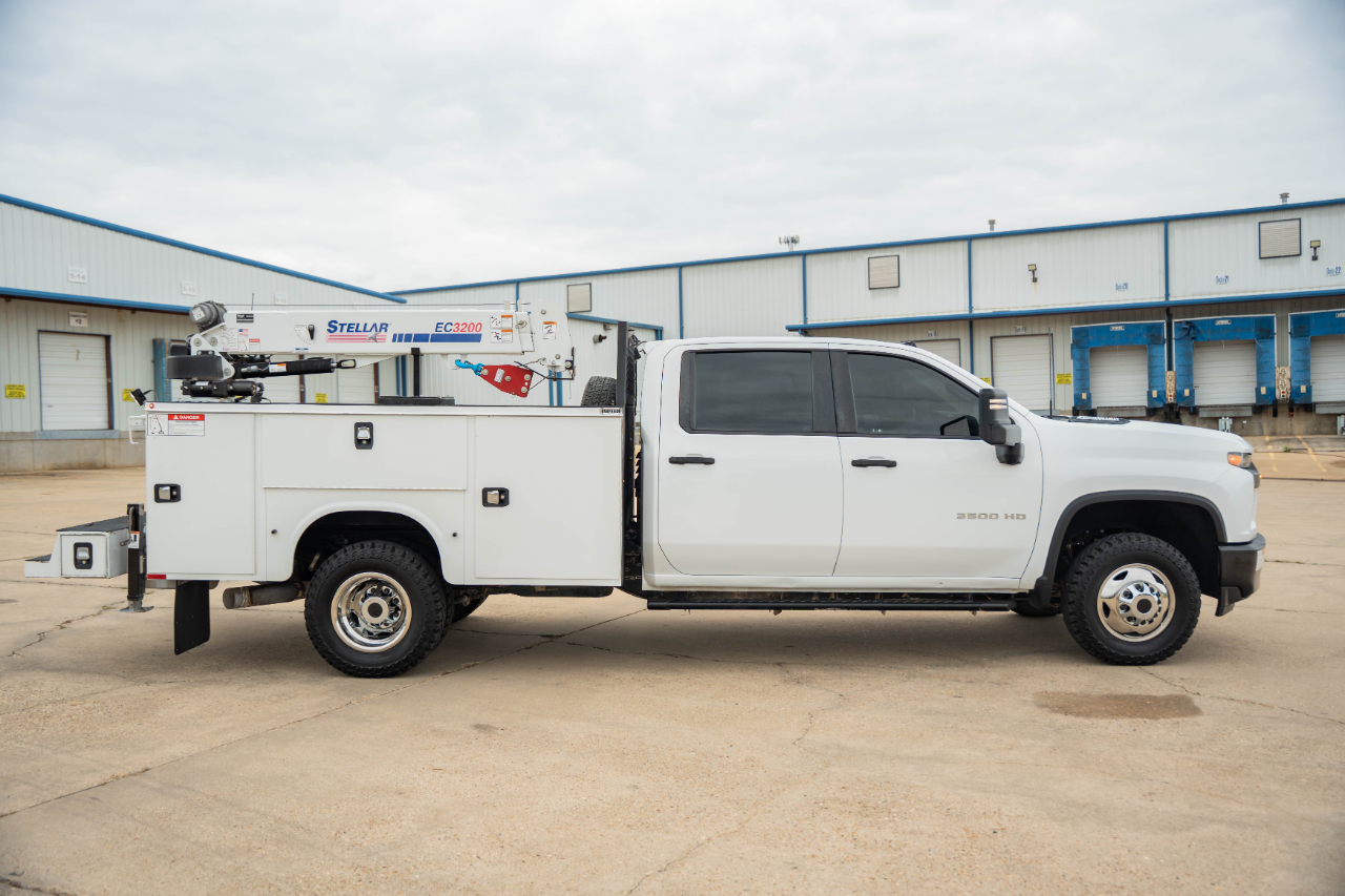 Chevrolet Silverado 3500HD Work Truck Crew Cab 4WD 2023