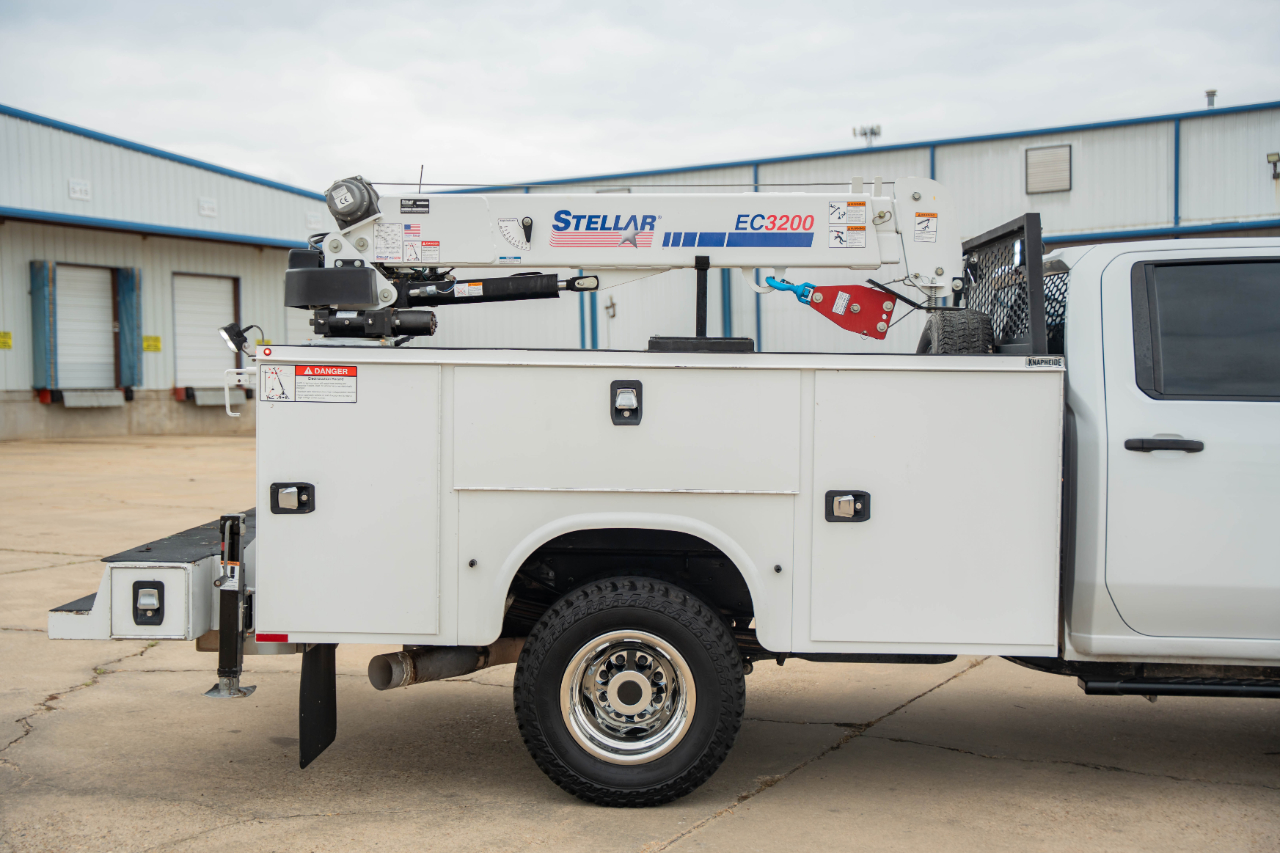 Chevrolet Silverado 3500HD Work Truck Crew Cab 4WD 2023