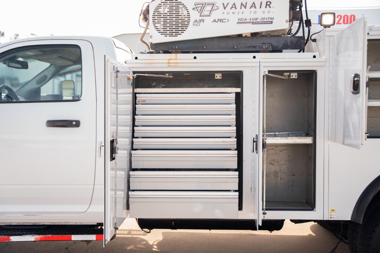 RAM 5500 Regular Cab 4WD DRW 2018