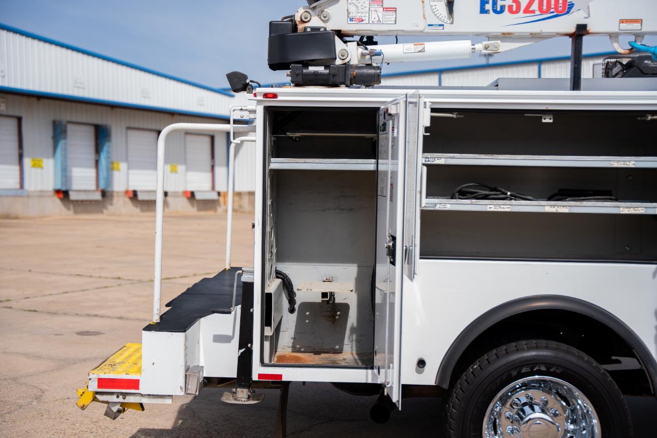 RAM 5500 Regular Cab 4WD DRW 2018