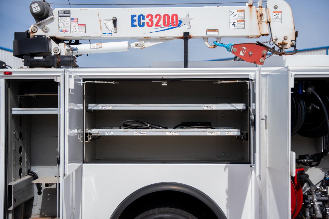 RAM 5500 Regular Cab 4WD DRW 2018