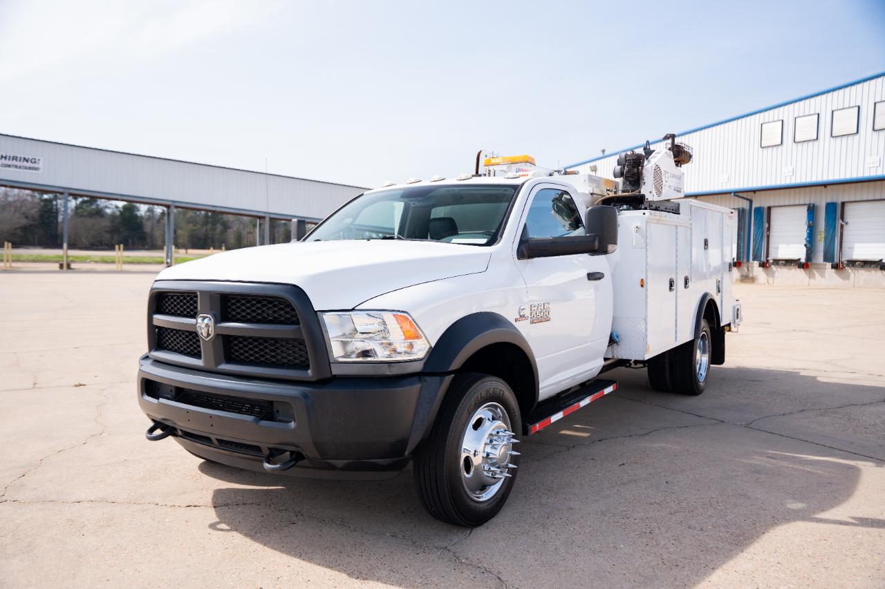 RAM 5500 Regular Cab 4WD DRW 2018