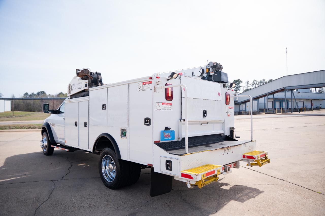 RAM 5500 Regular Cab 4WD DRW 2018