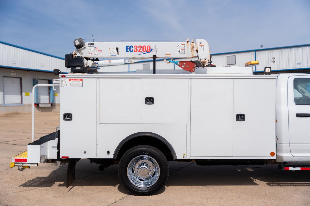 RAM 5500 Regular Cab 4WD DRW 2018