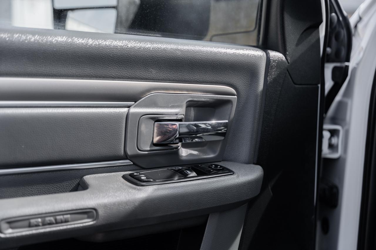 RAM 5500 Regular Cab 4WD DRW 2018