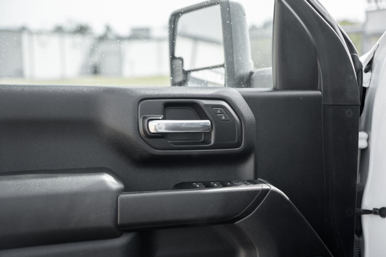 Chevrolet Silverado 3500HD Work Truck Crew Cab 4WD 2024