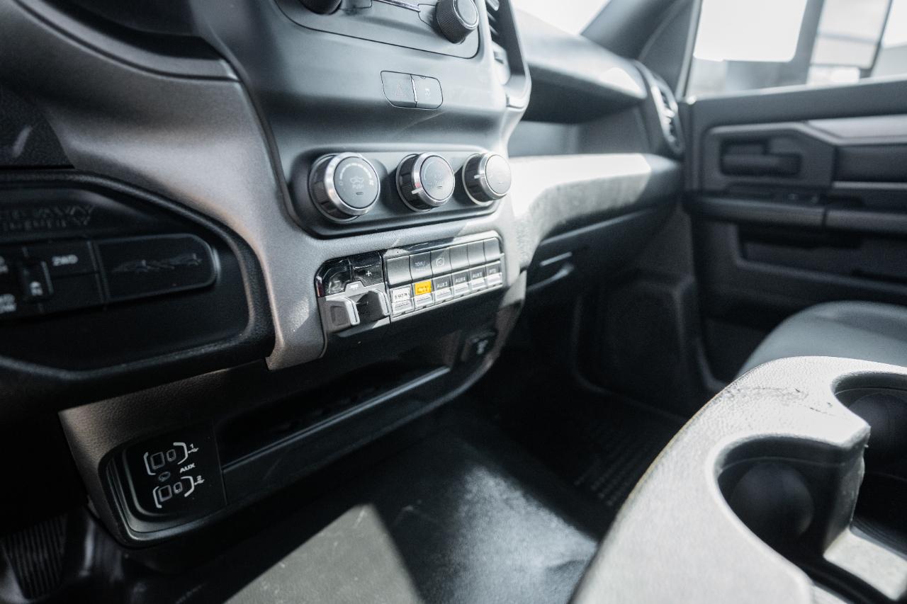 RAM 5500 Regular Cab 4WD DRW 2022