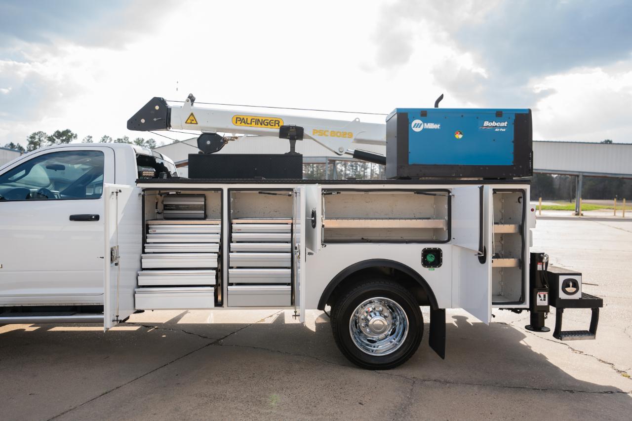 RAM 5500 Regular Cab 4WD DRW 2022