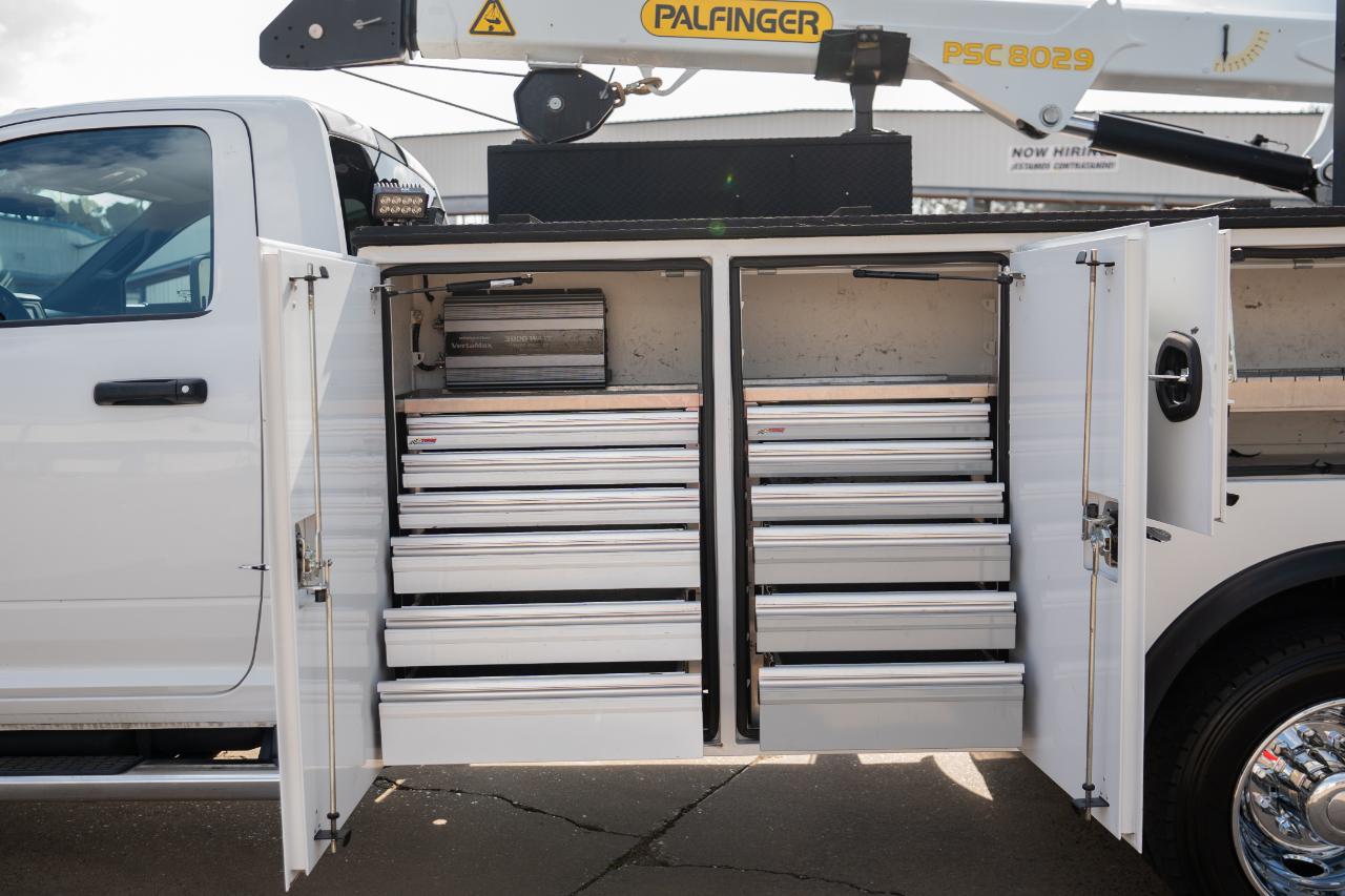 RAM 5500 Regular Cab 4WD DRW 2022