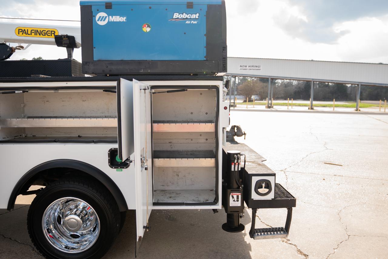 RAM 5500 Regular Cab 4WD DRW 2022