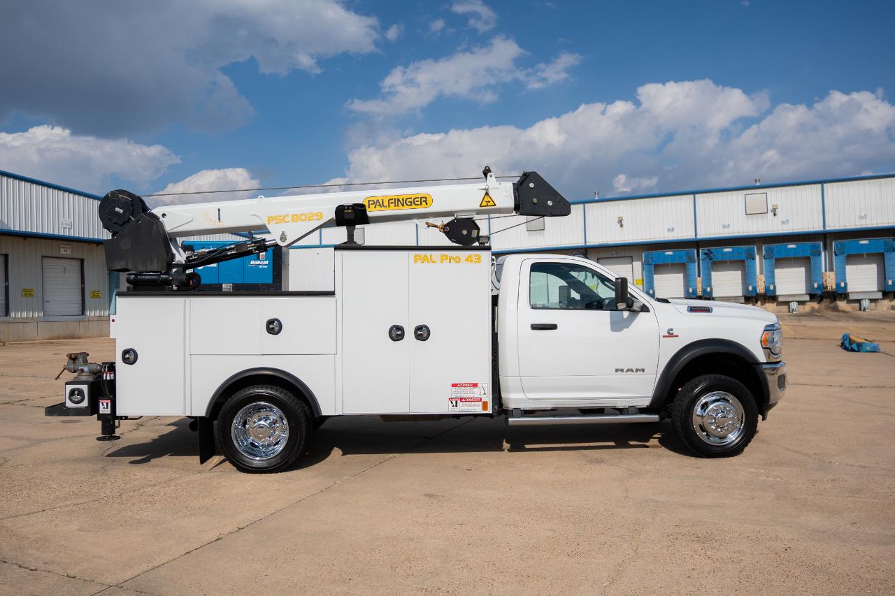 RAM 5500 Regular Cab 4WD DRW 2022