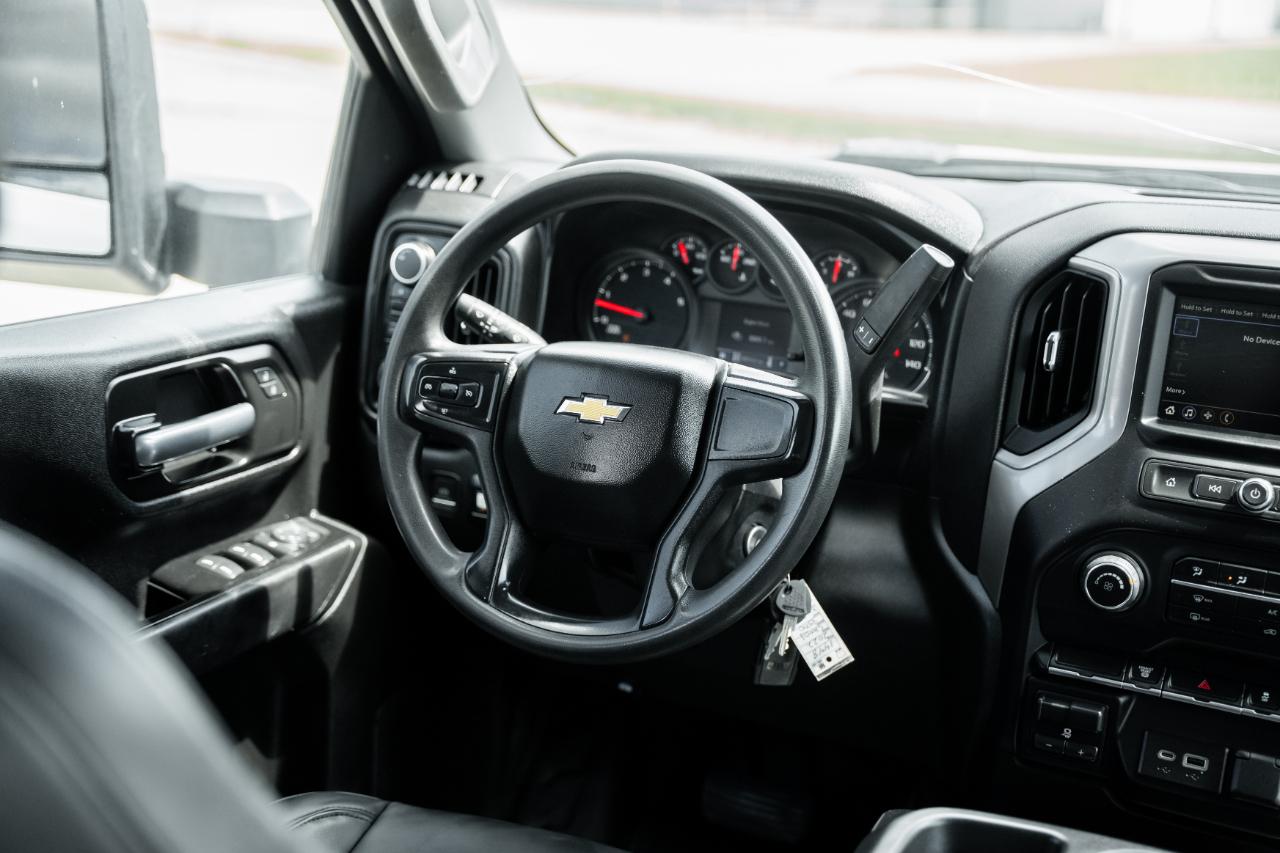 Chevrolet Silverado 3500HD Work Truck Crew Cab 4WD 2022