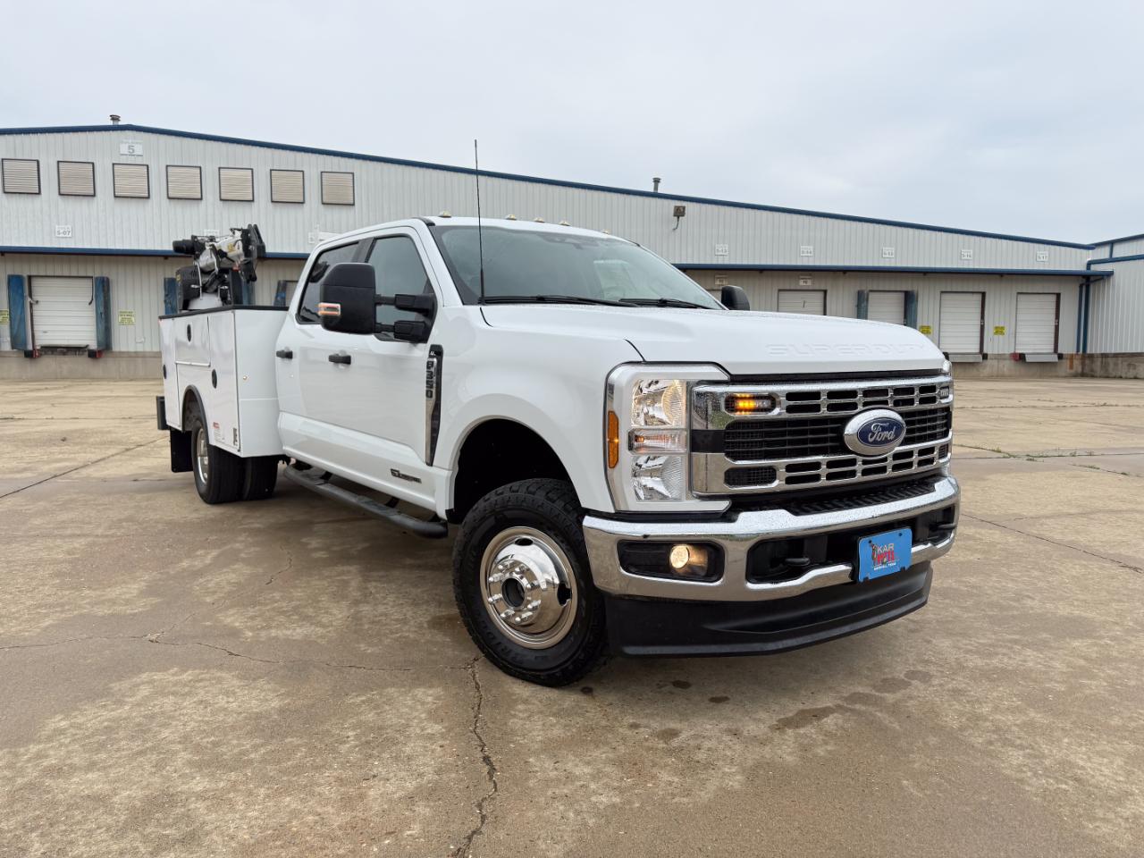 Ford F-350 SD XL Crew Cab Long Bed DRW 4WD 2024