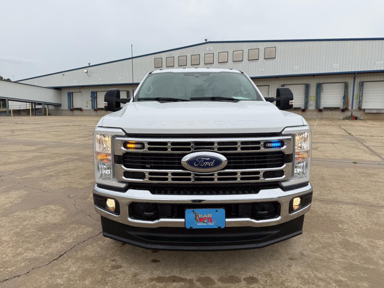 Ford F-350 SD XL Crew Cab Long Bed DRW 4WD 2024