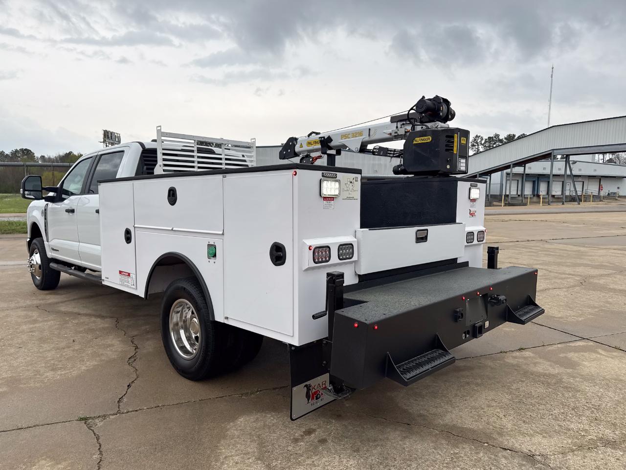 Ford F-350 SD XL Crew Cab Long Bed DRW 4WD 2024