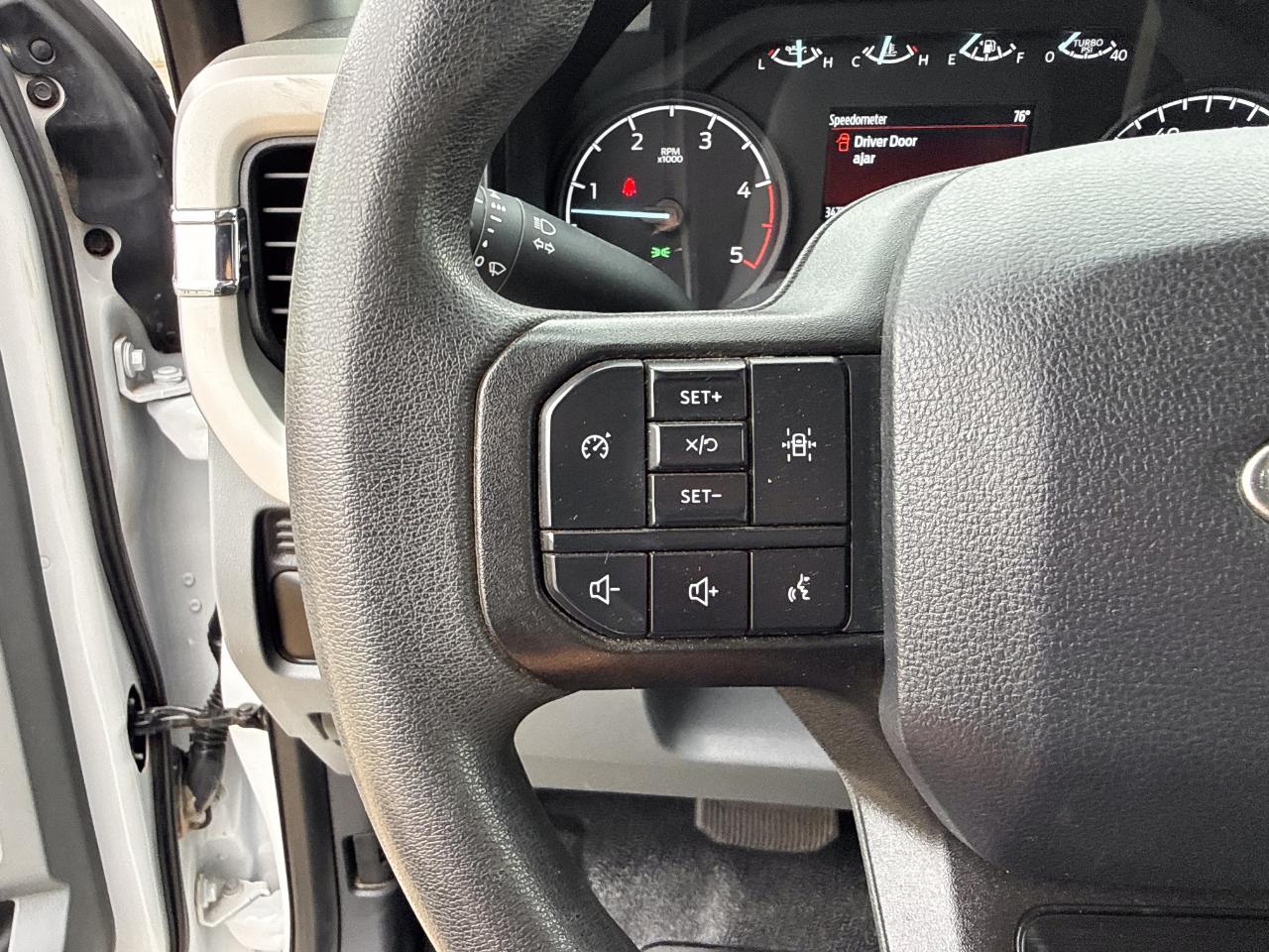 Ford F-350 SD XL Crew Cab Long Bed DRW 4WD 2024