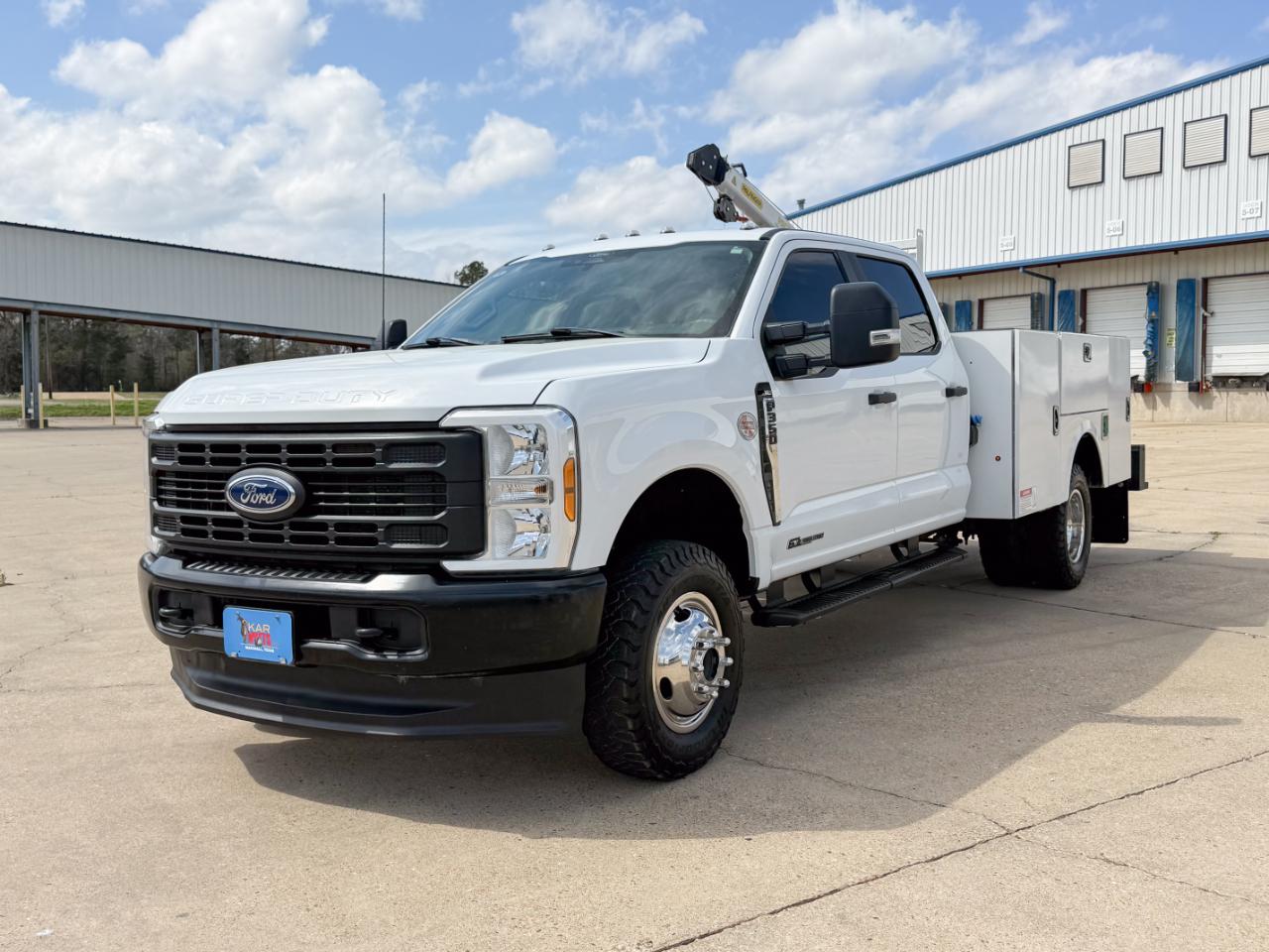 Ford F-350 SD XL Crew Cab Long Bed DRW 4WD 2024