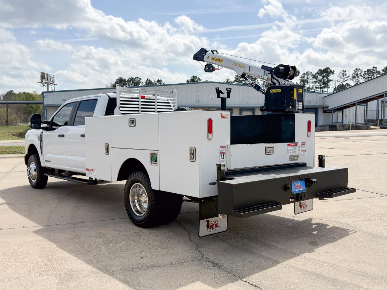 Ford F-350 SD XL Crew Cab Long Bed DRW 4WD 2024