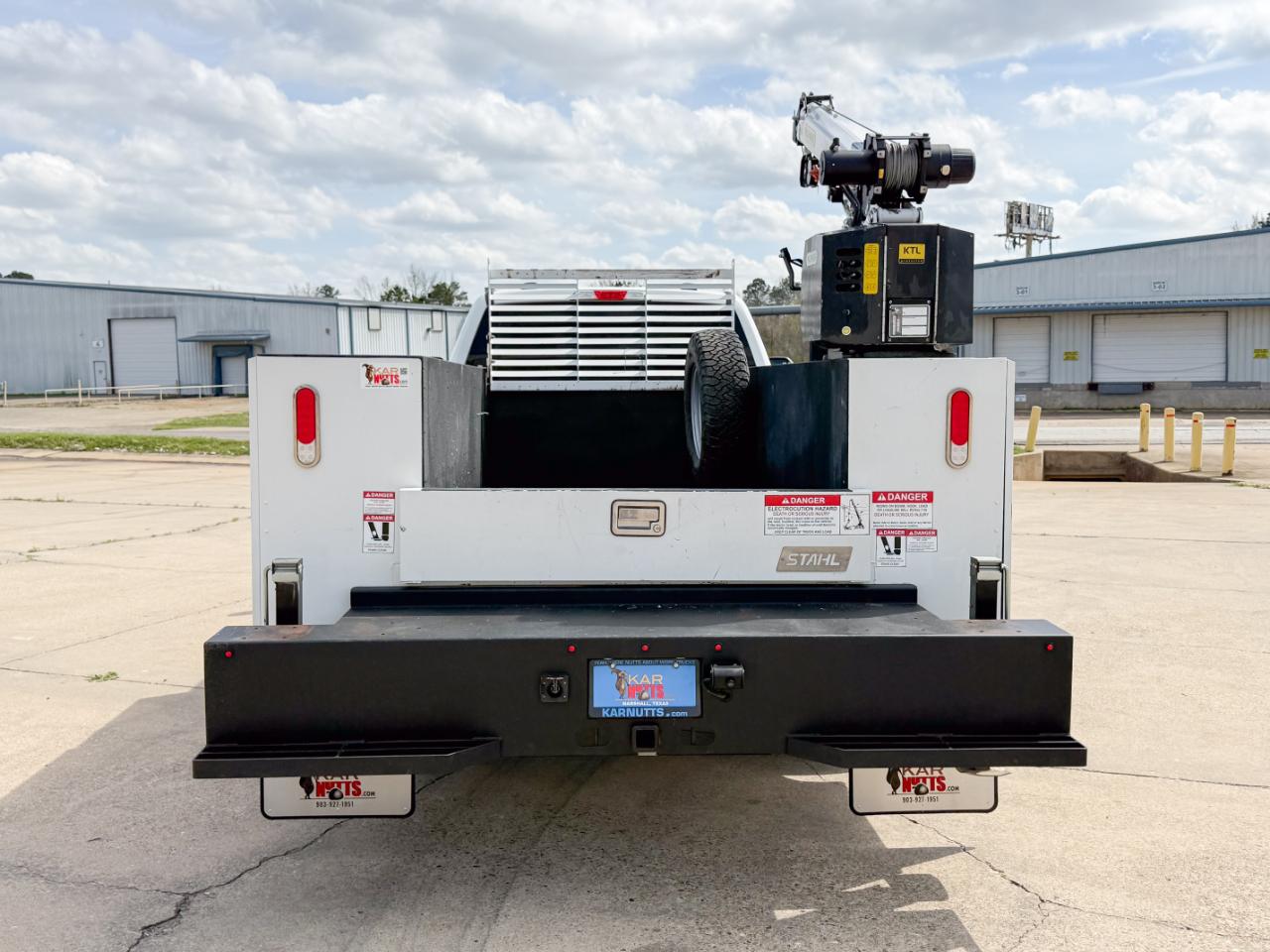 Ford F-350 SD XL Crew Cab Long Bed DRW 4WD 2024