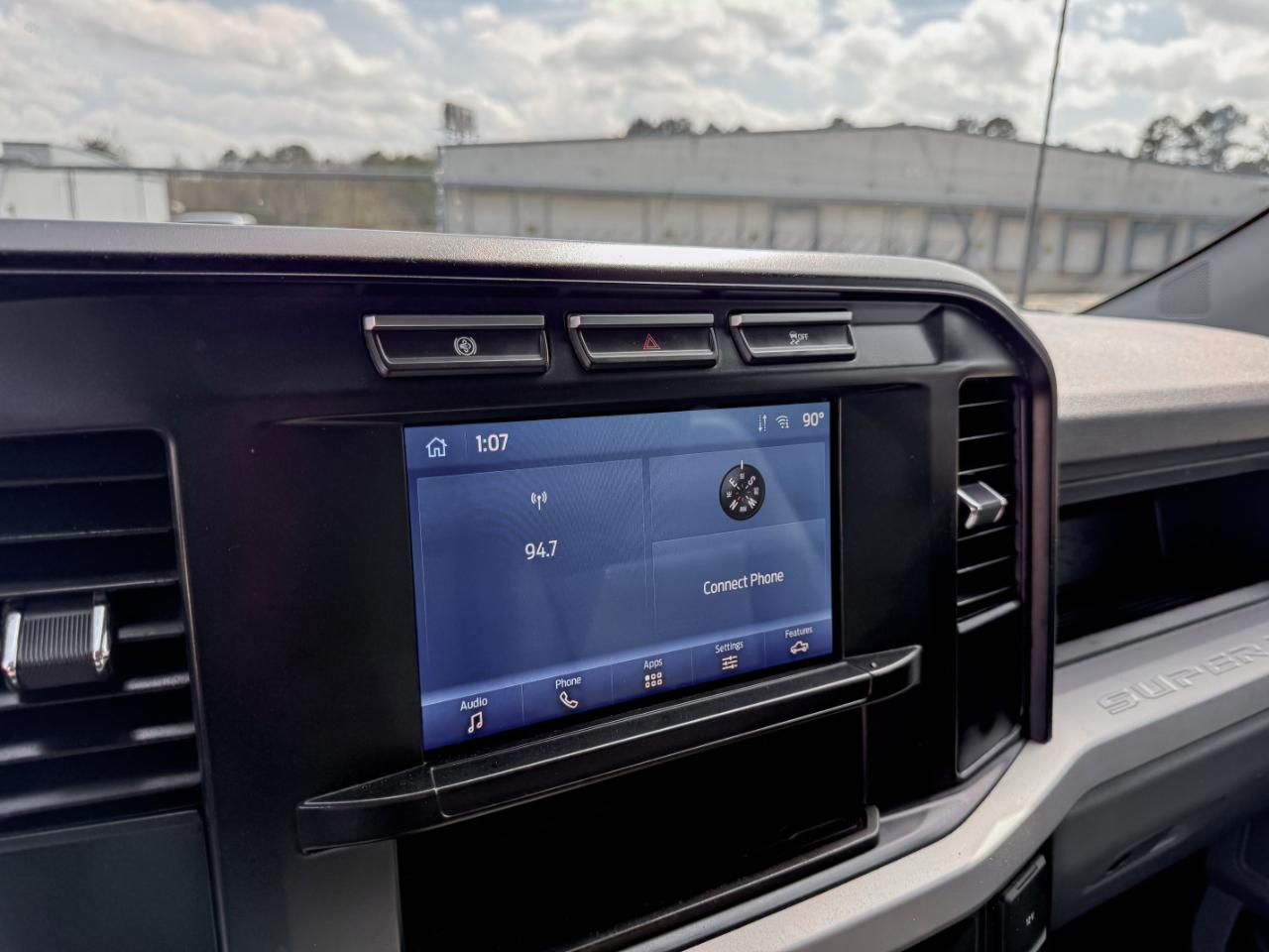 Ford F-350 SD XL Crew Cab Long Bed DRW 4WD 2024