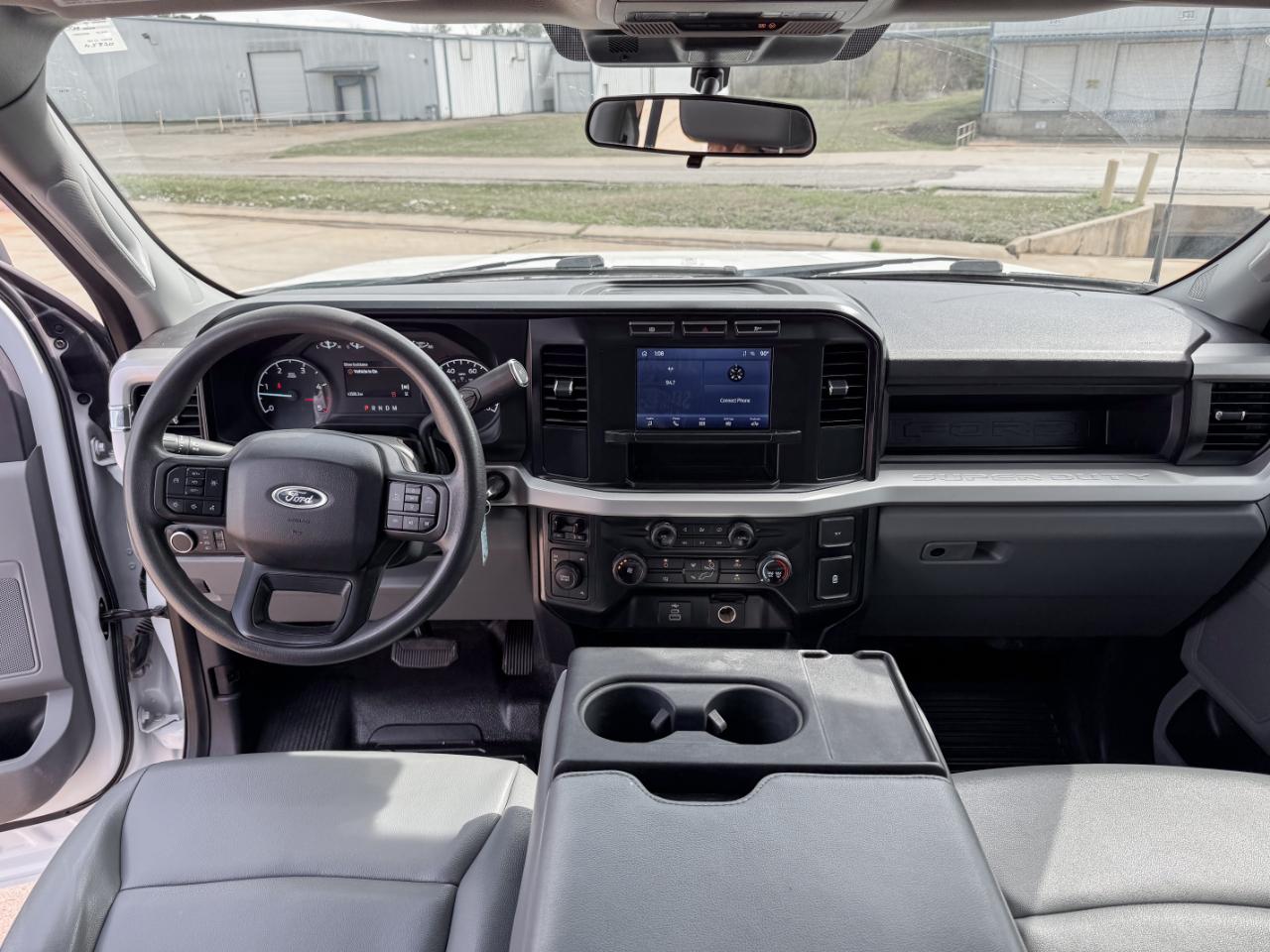 Ford F-350 SD XL Crew Cab Long Bed DRW 4WD 2024