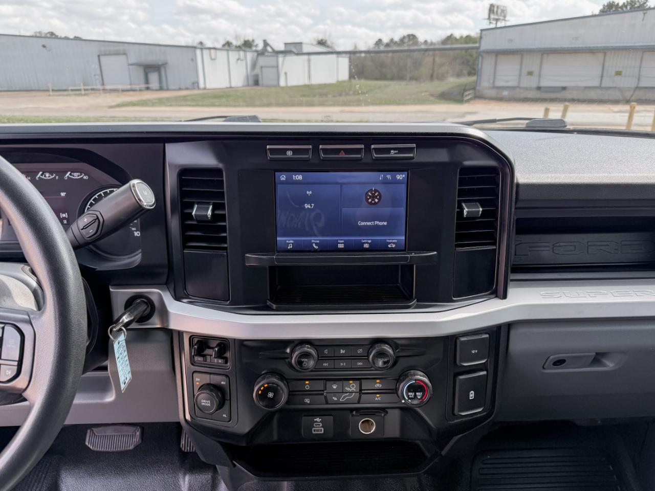 Ford F-350 SD XL Crew Cab Long Bed DRW 4WD 2024